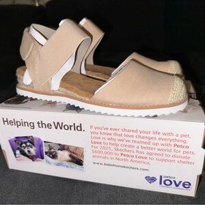 Skechers Women's Tan Sandals